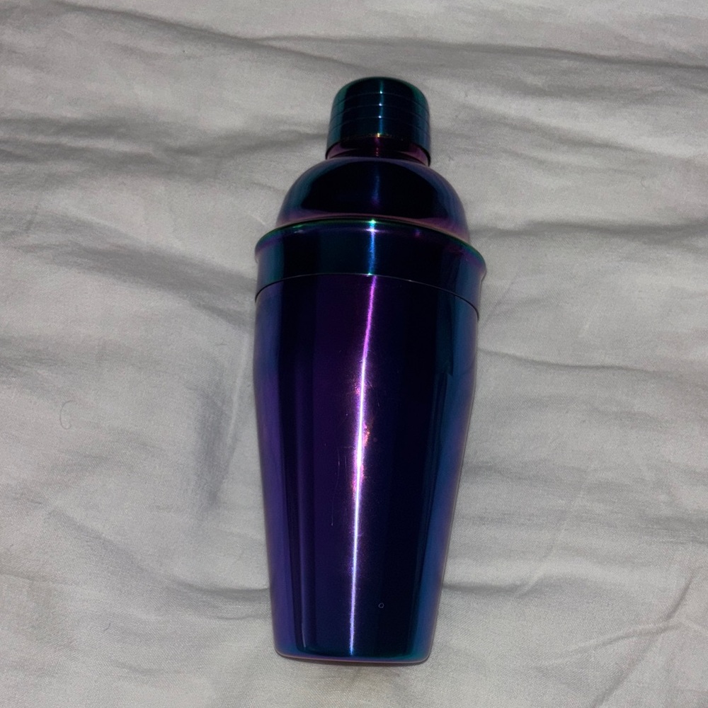 Blush Iridescent Blue and Purple Bar Shaker